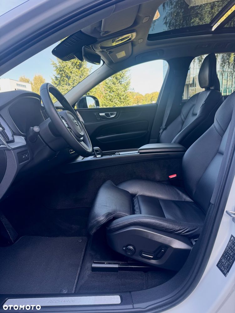 Volvo XC 60 T6 AWD Recharge Geartronic RDesign Expression - 10