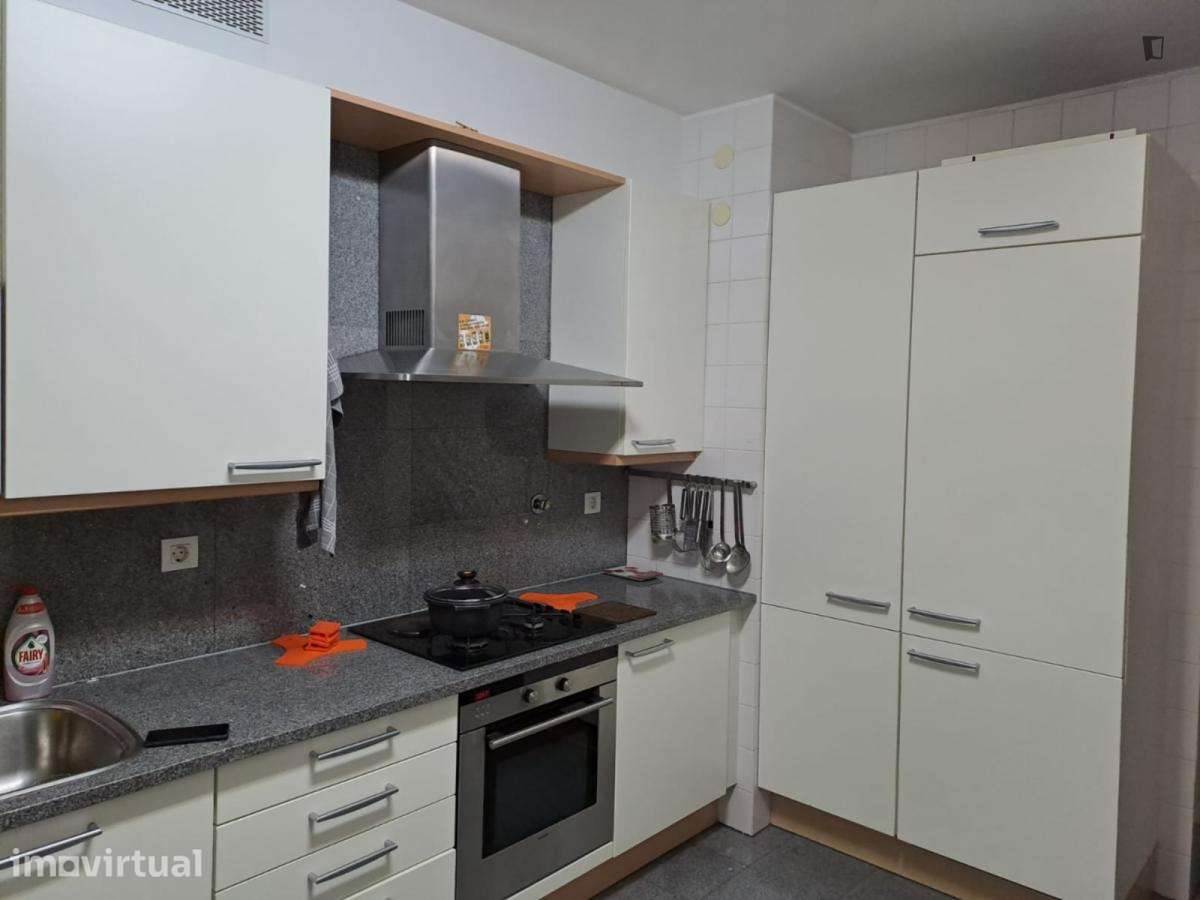 Quarto - localizado em Lumiar Lisbon - Grande imagem: 5/15