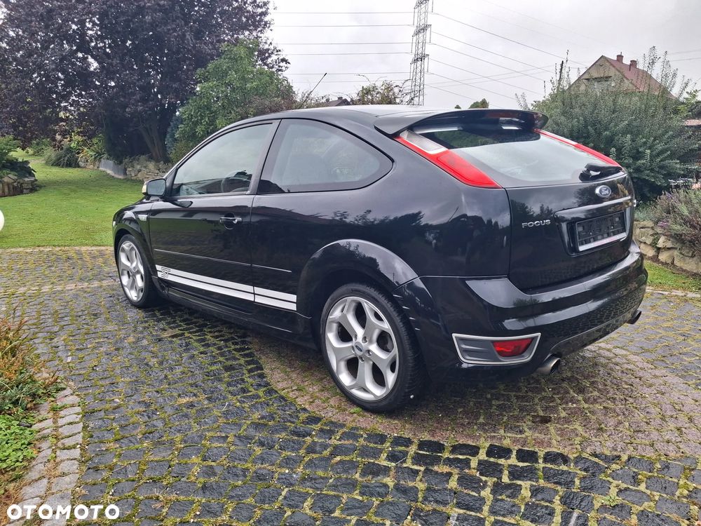 Ford Focus 2.5 ST - 13