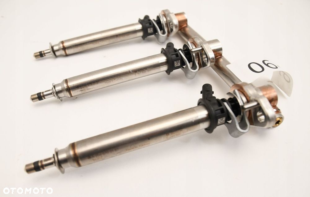 MERCEDES KOMPLETNA LISTWA WTRYSKOWA WTRYSK 0646 - 4