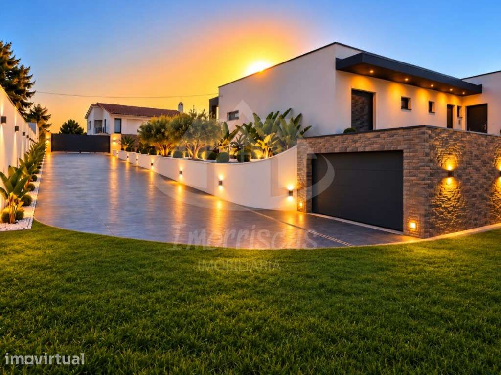 Moradia Térrea Isolada com Piscina e 5.000 M² de Terreno - Grande imagem: 3/39