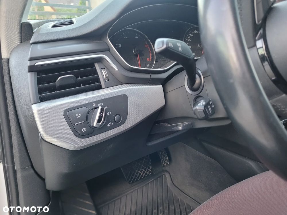 Audi A4 Avant 2.0 TDI S tronic quattro - 17