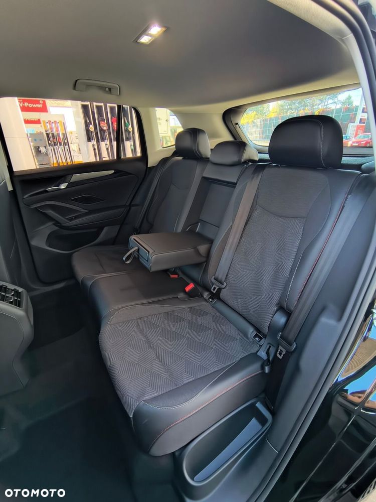Volkswagen Tiguan - 32