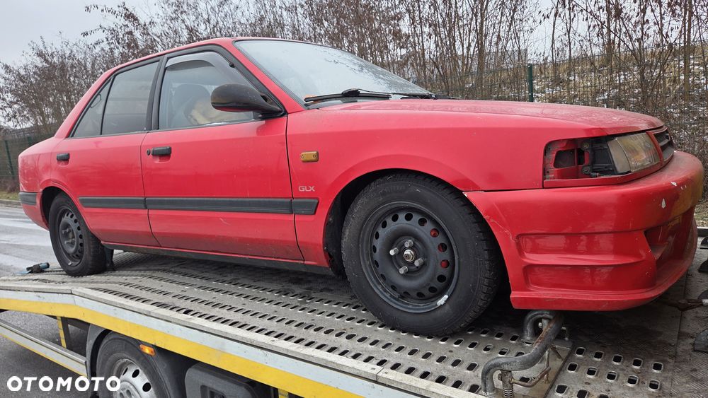 Mazda 323 - 2