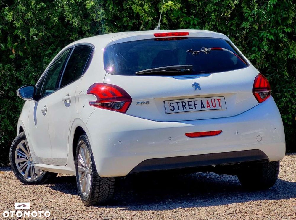 Peugeot 208 - 17
