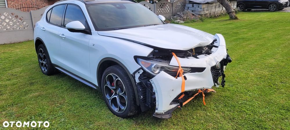 Alfa Romeo Stelvio 2.0 Turbo TI Q4 - 3