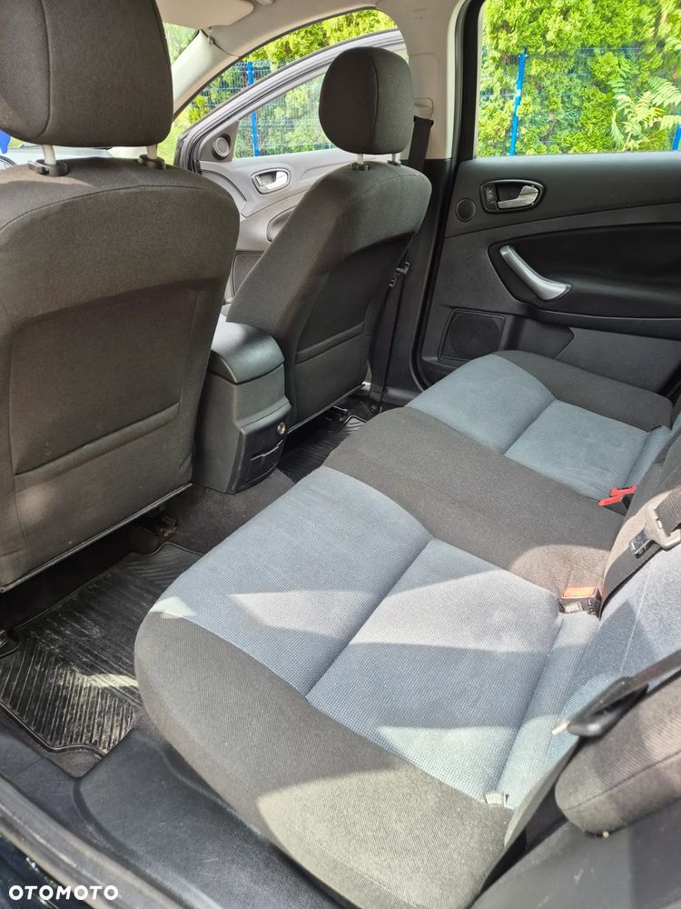 Ford Mondeo 2.0 TDCi Ambiente - 7