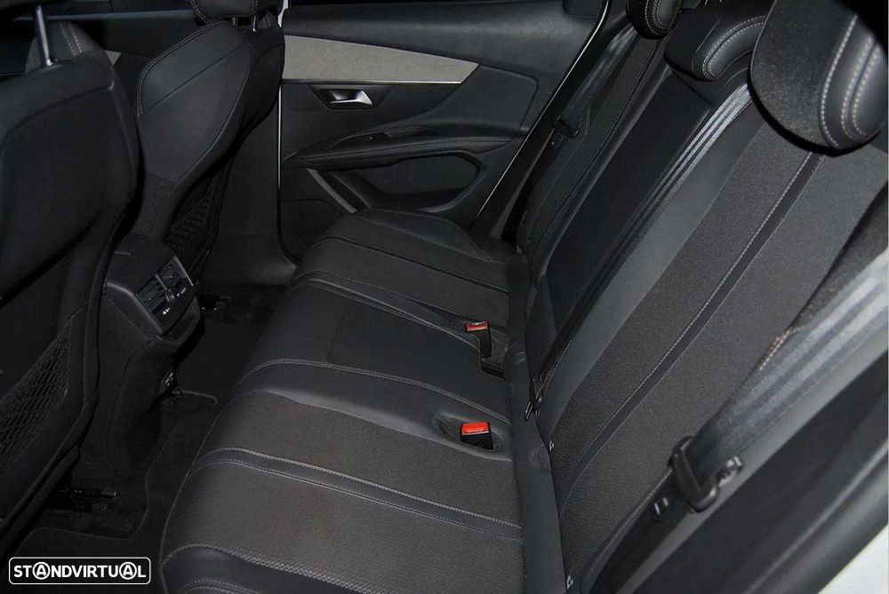 Peugeot 3008 1.6 Hybrid GT e-EAT8 - 19