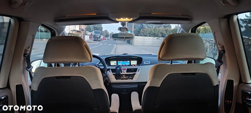 Citroën C4 Picasso 2.0 HDi FAP Exclusive - 12