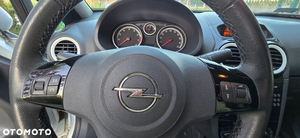 Opel Corsa 1.4 16V Color Edition - 11