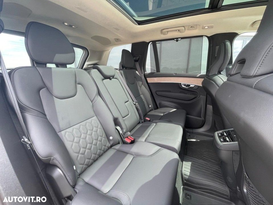 Volvo XC 90 B5 AWD MHEV Ultra Bright - 24