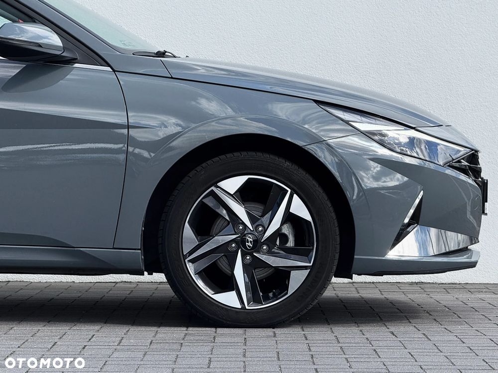 Hyundai Elantra 1.6 Smart CVT - 4