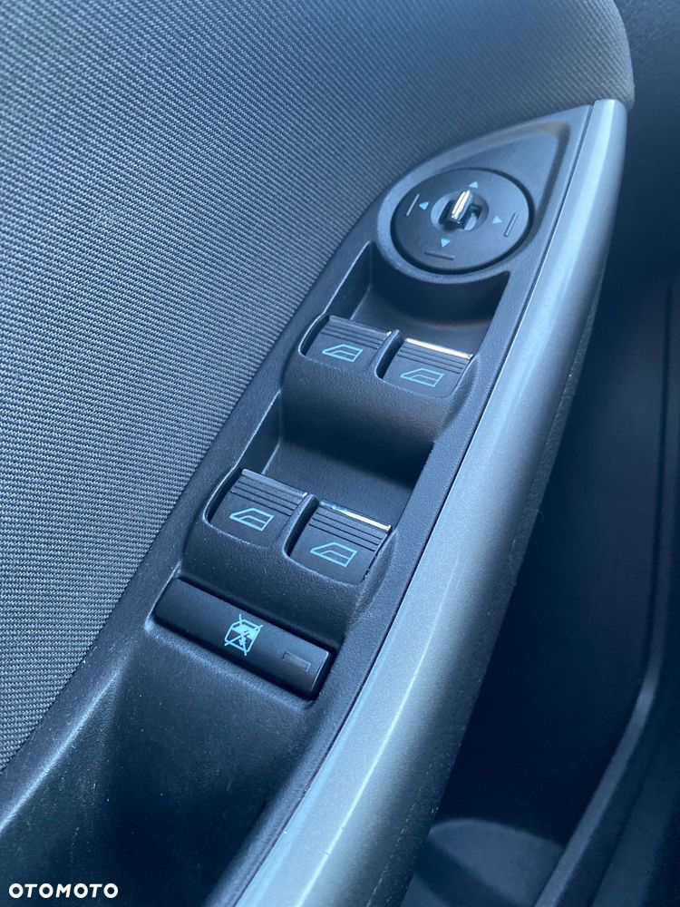 Ford Focus 1.0 EcoBoost Trend - 28