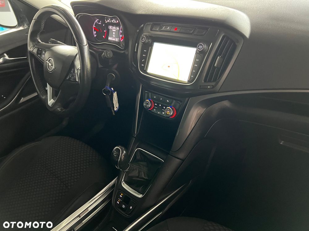 Opel Zafira - 34
