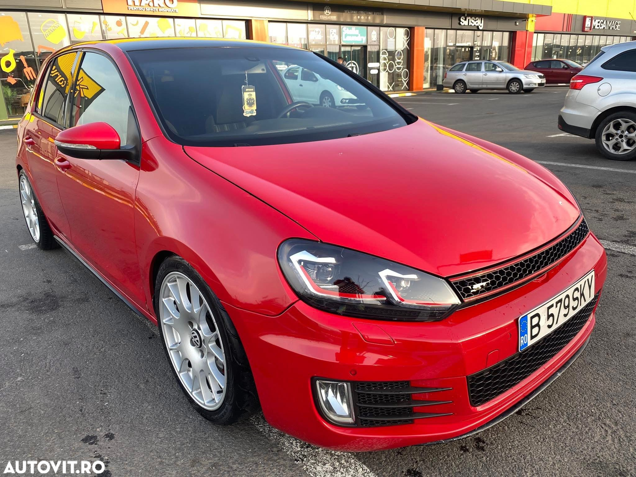 Volkswagen Golf - 8