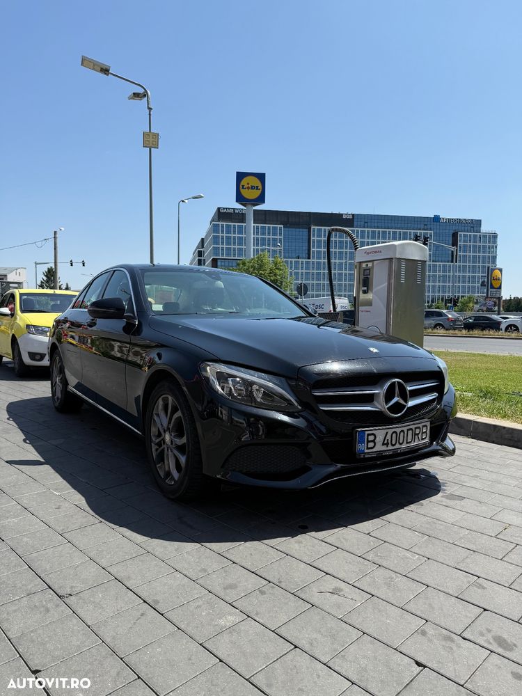 Mercedes-Benz C - 9