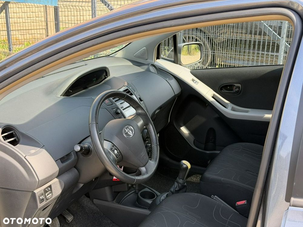 Toyota Yaris - 9