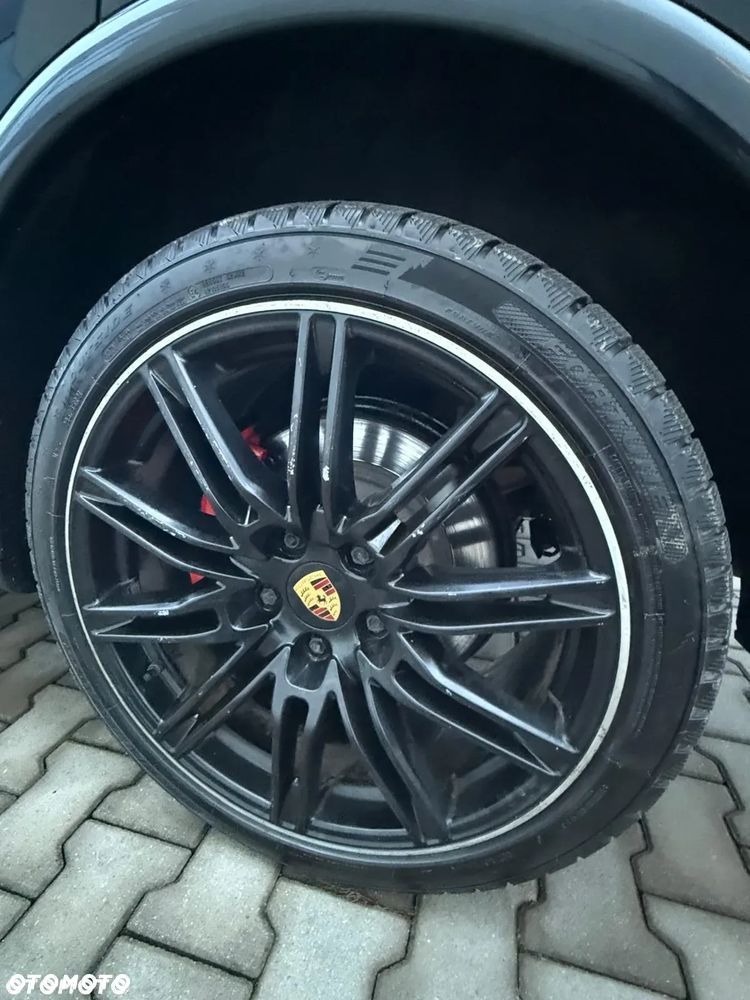 Porsche Cayenne - 8