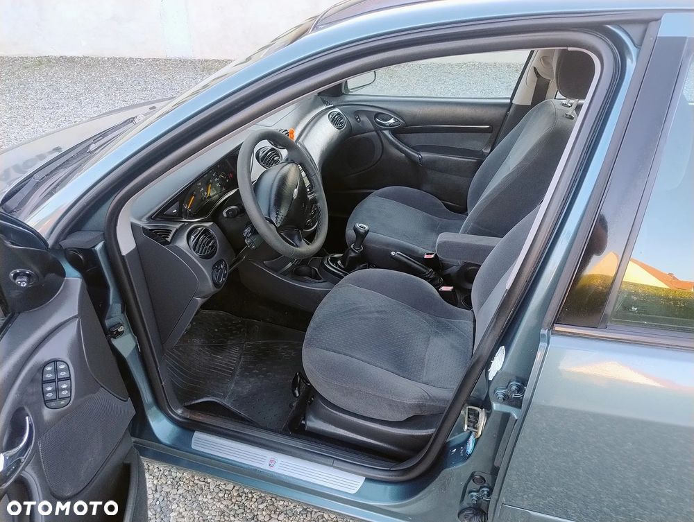 Ford Focus - 12