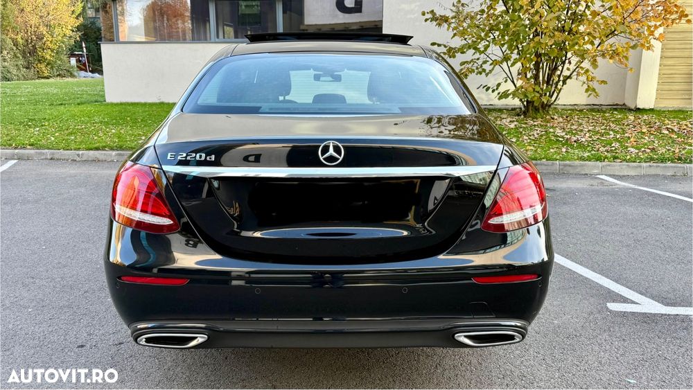Mercedes-Benz E 220 d Aut. - 10