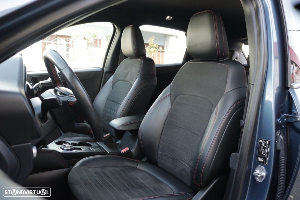 Ford Kuga 2.5 PHEV ST-Line X - 22