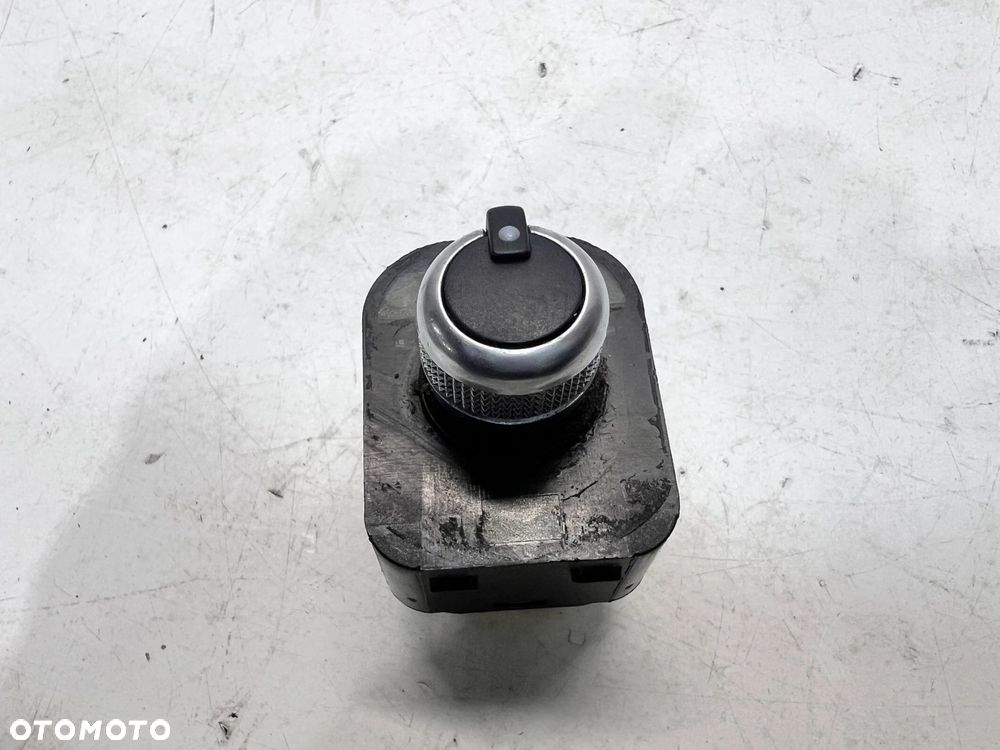 PRZEŁĄCZNIK WŁĄCZNIK SZYB AUDI A3 8V 8V0959851E KOMPLET 2/25 - 11