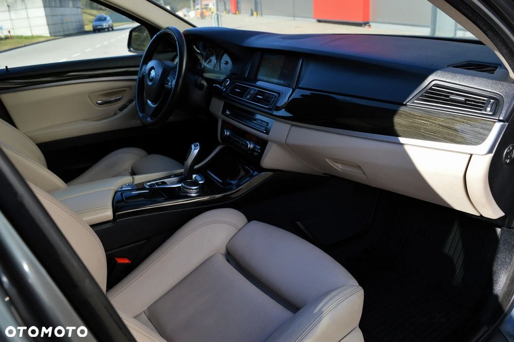 BMW Seria 5 520d xDrive Luxury Line - 10