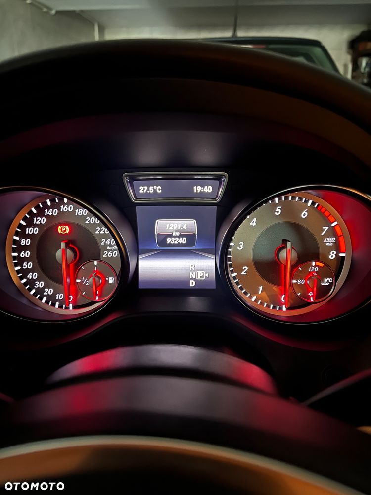 Mercedes-Benz GLA 250 4-Matic - 22