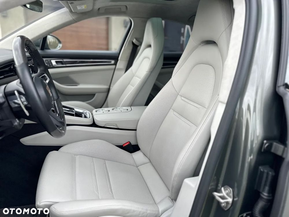 Porsche Panamera 4 E-Hybrid Platinum Edition - 14