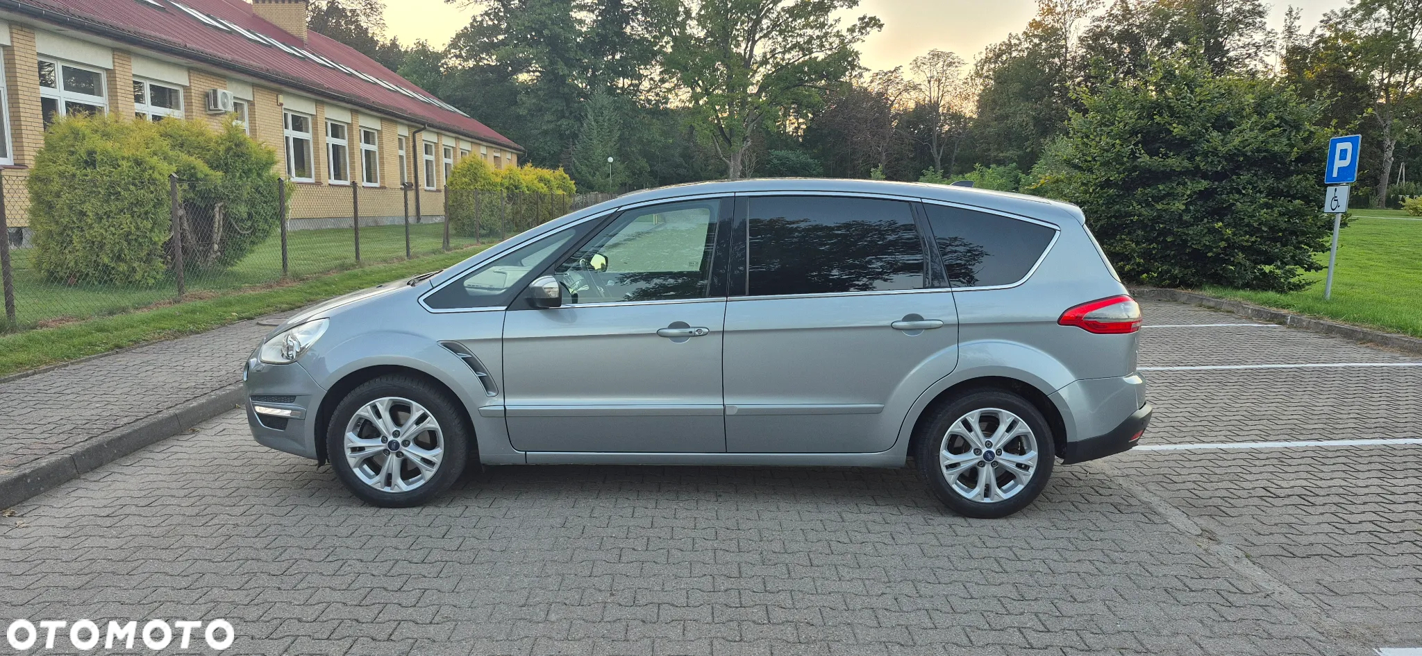 Ford S-Max 2.0 TDCi DPF Titanium - 8