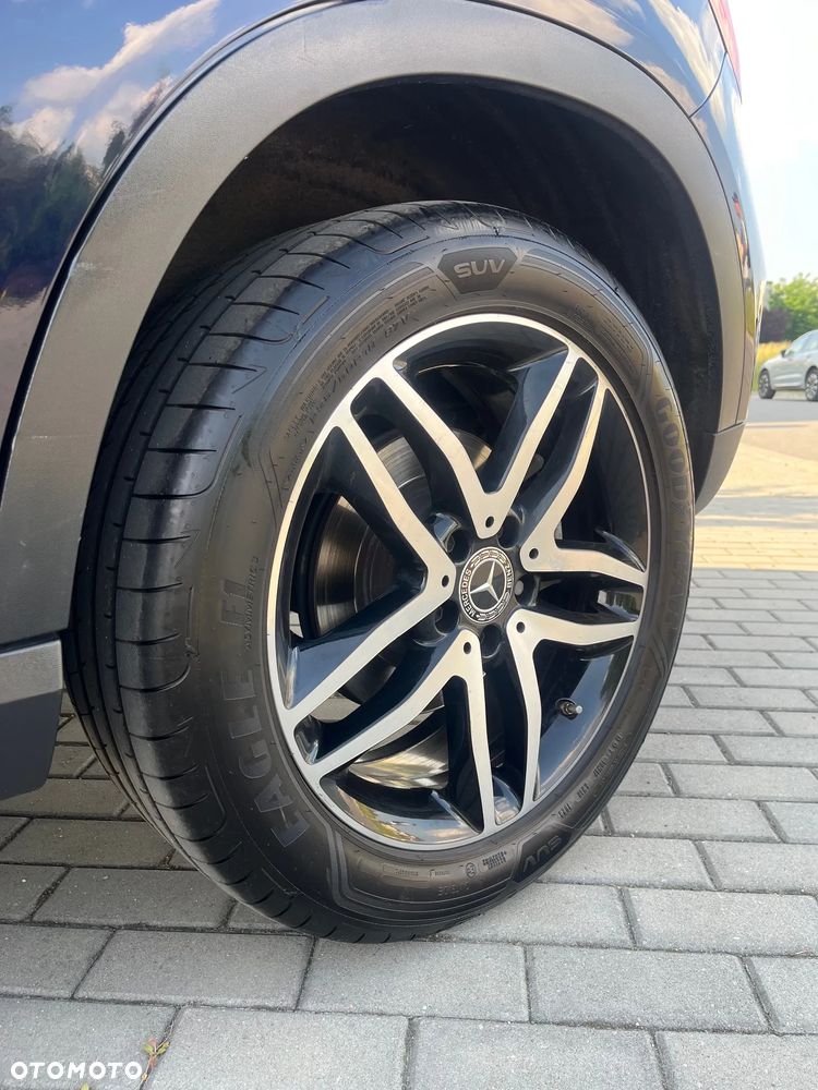 Mercedes-Benz GLA 200 7G-DCT - 10