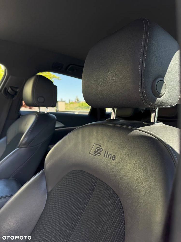 Audi A6 Avant 2.0 TDI ultra S tronic - 12