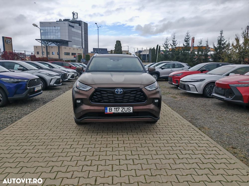 Toyota Highlander ver-2-5-l-hybrid-dynamic-force-248cp-luxury-metallic - 10