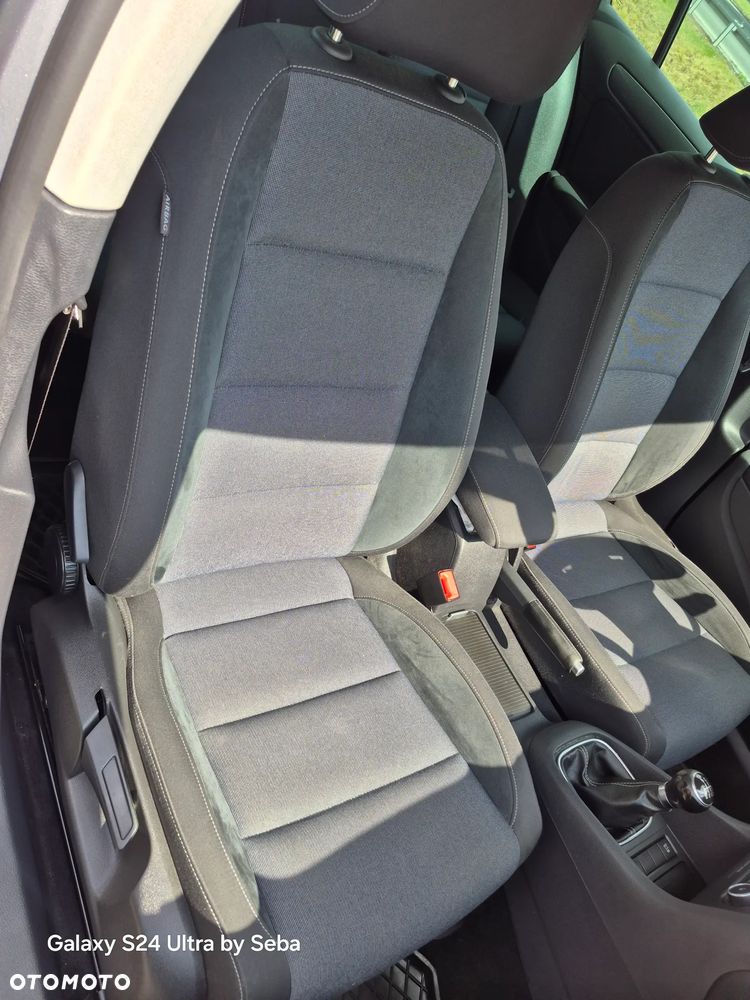 Volkswagen Golf 1.6 TDI Highline - 21