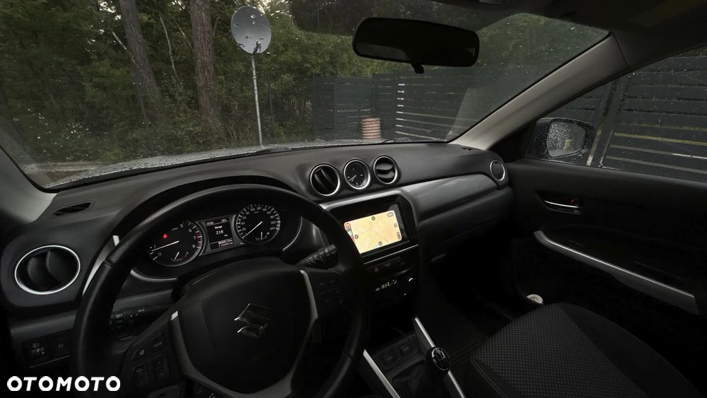 Suzuki Vitara 1.6 Comfort 2WD - 8