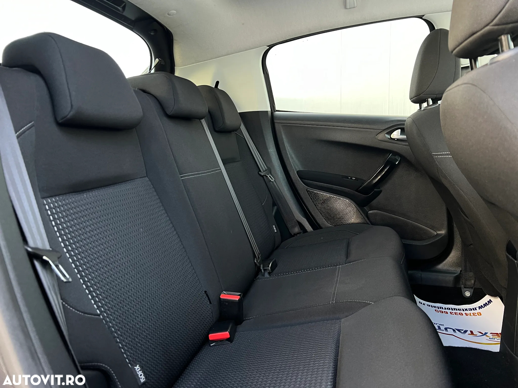 Peugeot 208 PureTech 110 Stop & Start EAT6 Allure - 8