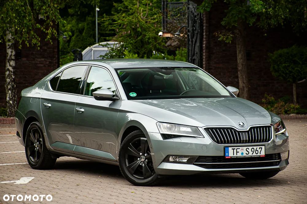 Skoda Superb 2.0 TDI Ambition DSG - 36