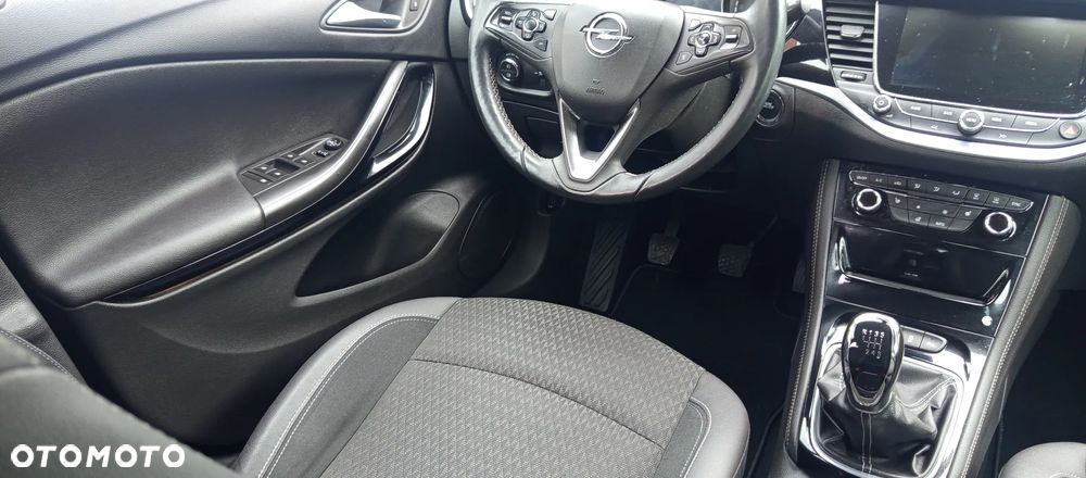 Opel Astra 1.4 Turbo Sports Tourer Business - 32