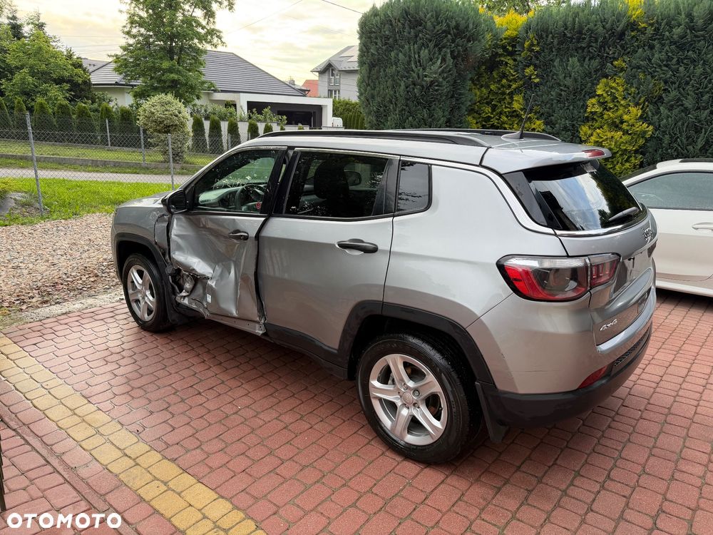 Jeep Compass - 17