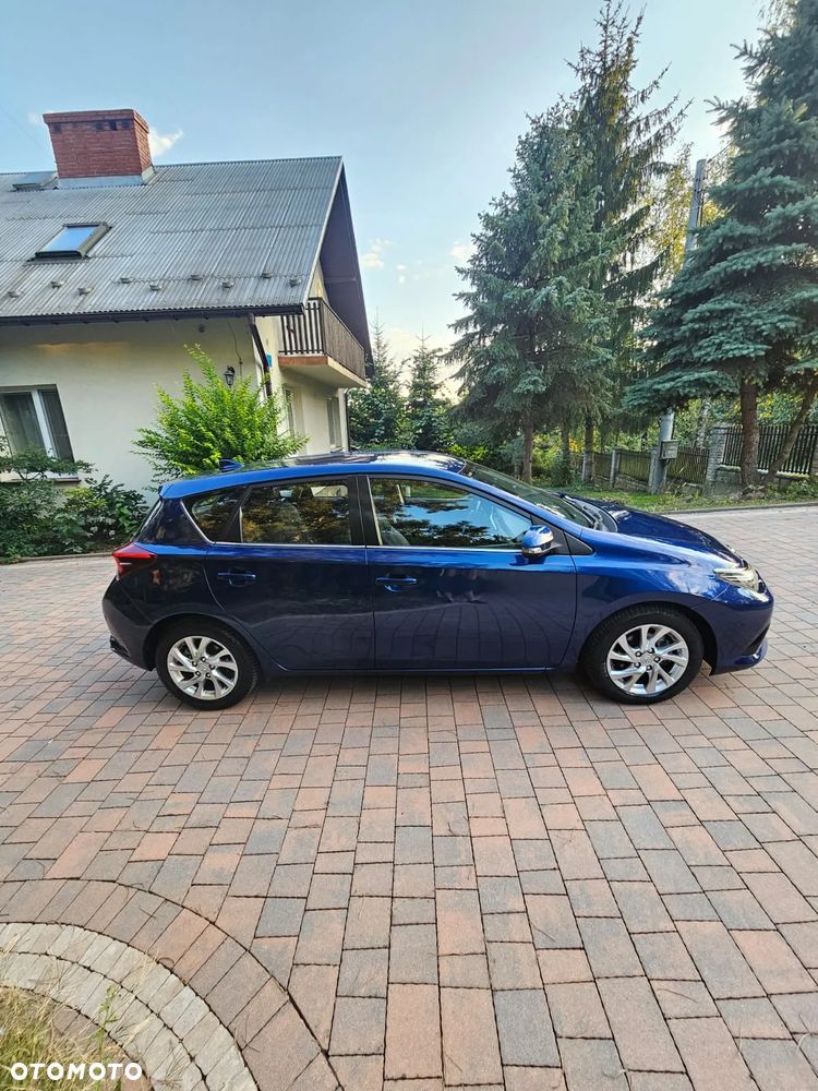 Toyota Auris - 5