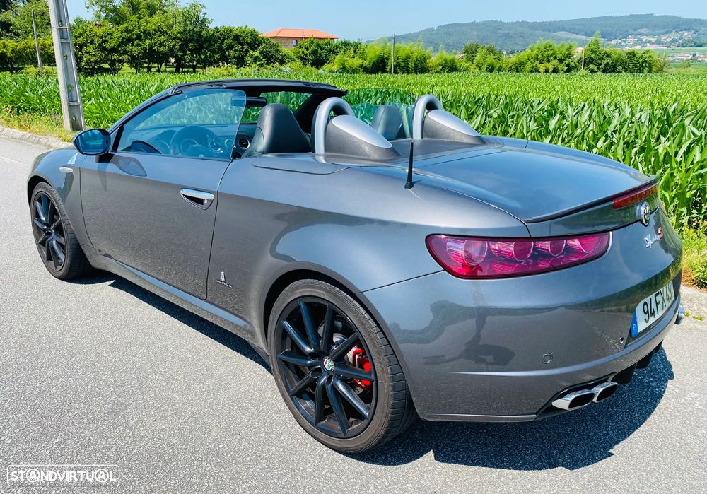 Alfa Romeo Spider 2.4 JTDM - 6