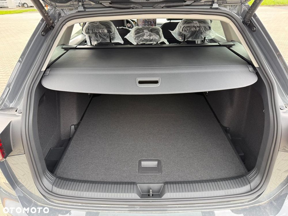 Volkswagen Golf Variant - 36