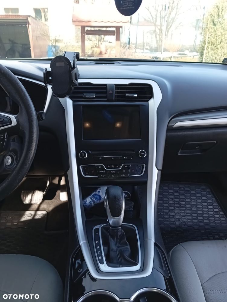 Ford Fusion - 14