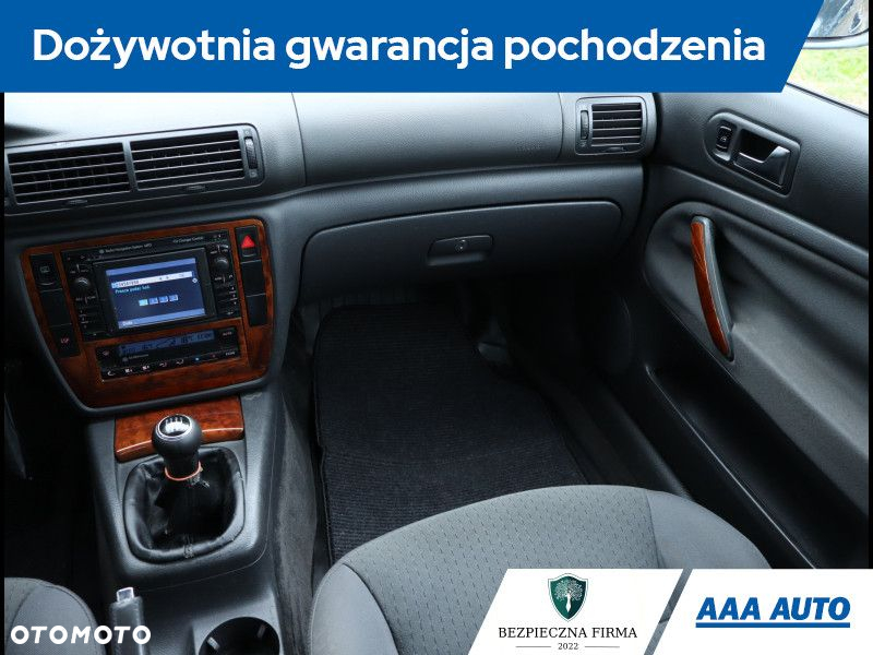Volkswagen Passat - 9