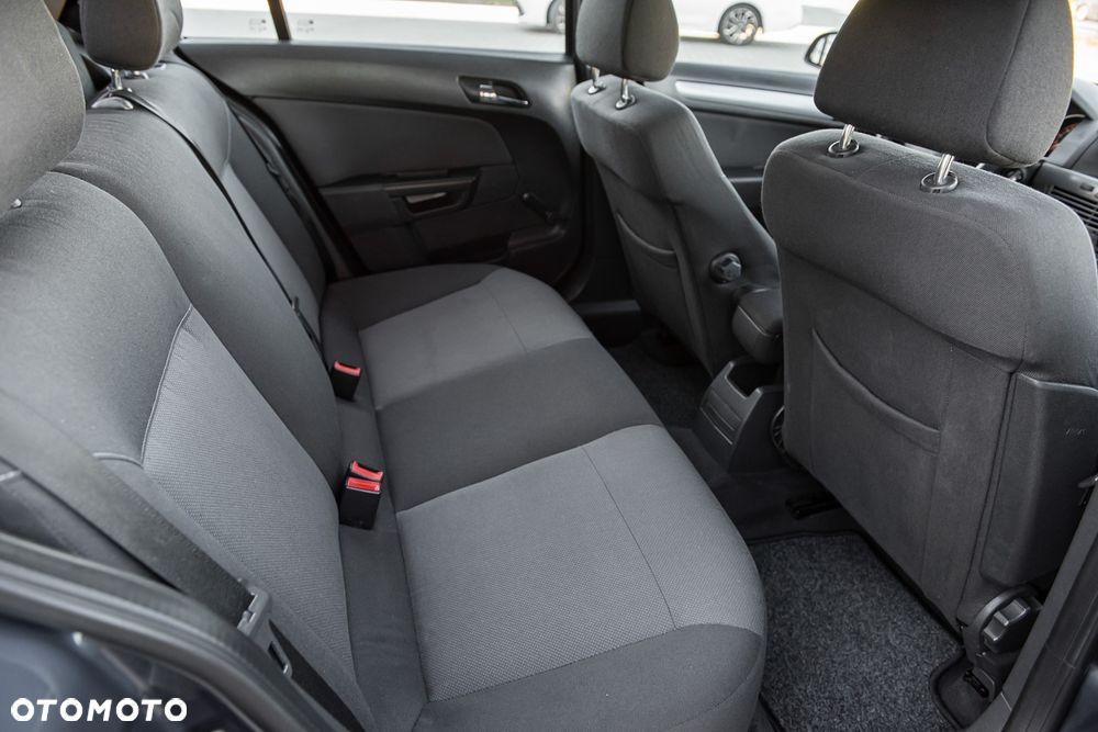 Opel Astra 1.6 Cosmo - 25
