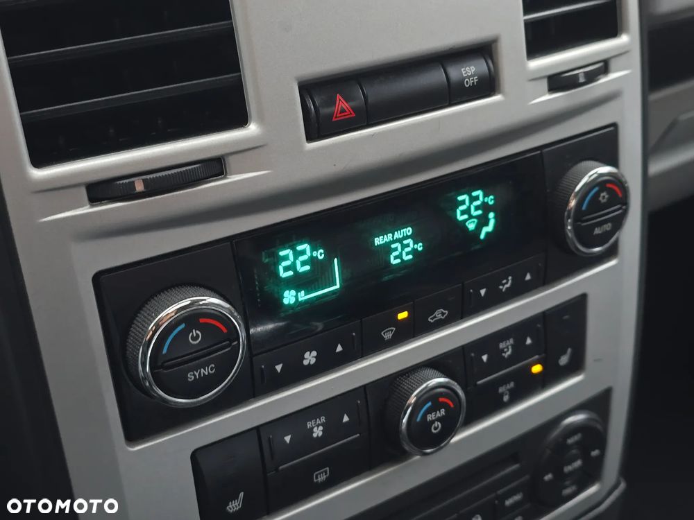 Chrysler Grand Voyager 2.8 CRD Automatik Limited - 29