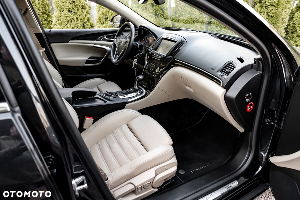 Opel Insignia 2.0 Turbo 4x4 Sport - 25