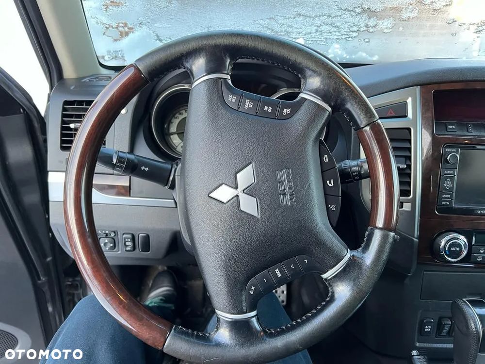 Mitsubishi Pajero 3.2 DID Dakar - 19