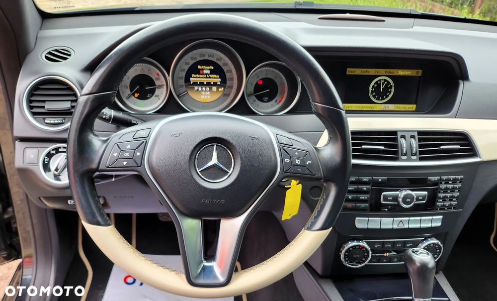 Mercedes-Benz Klasa C 250 CGI BlueEff Sport - 11