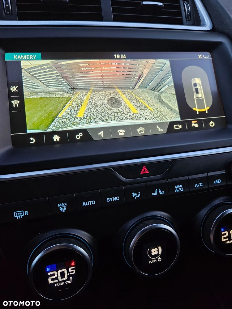 Jaguar E-Pace D150 R-Dynamic - 24